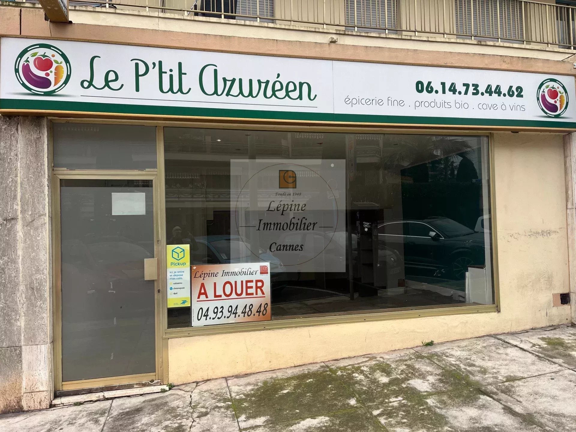 Local Commercial, Avec vitrine sur rue.