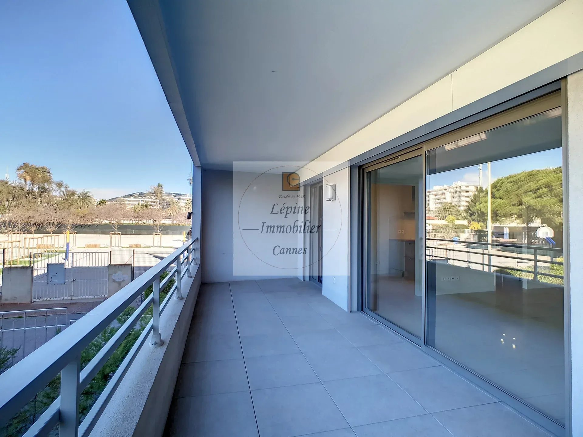 Cannes Palm Beach, 4P de 100m² avec double box.