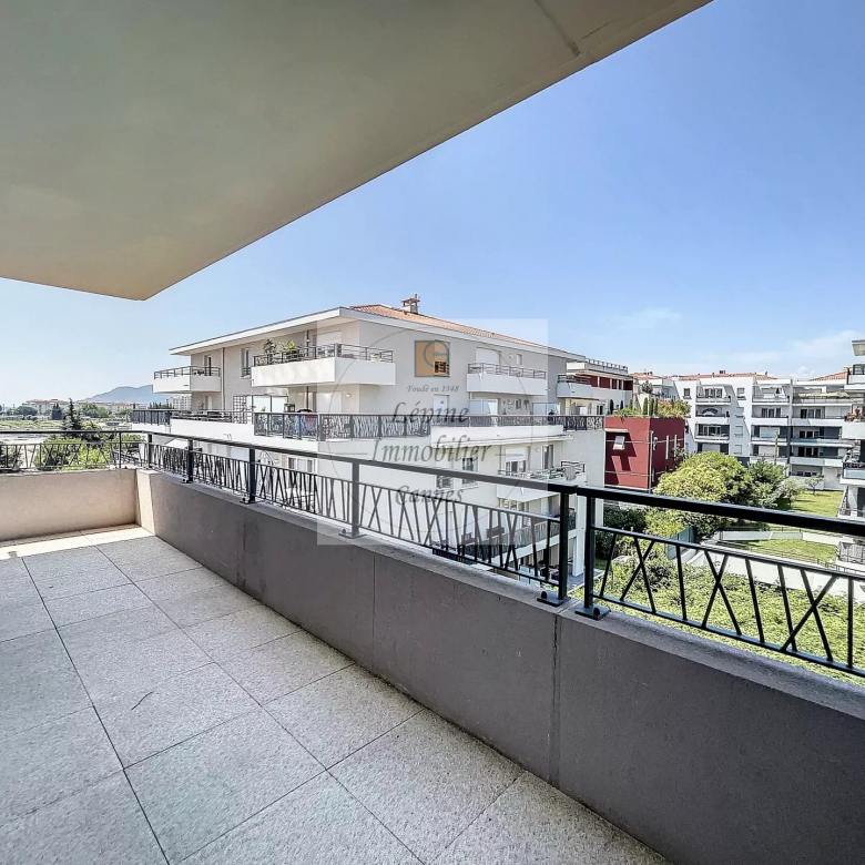 CANNES LA BOCCA – 3P – NEW – Rented