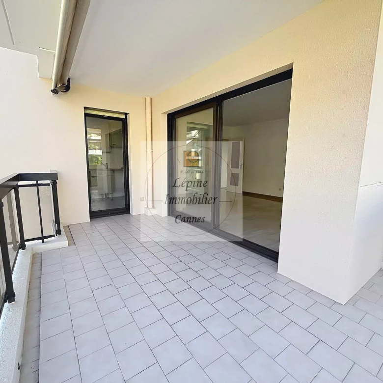 Cannes, Montrose, 2P 49m², terrasse, garage, piscine.
