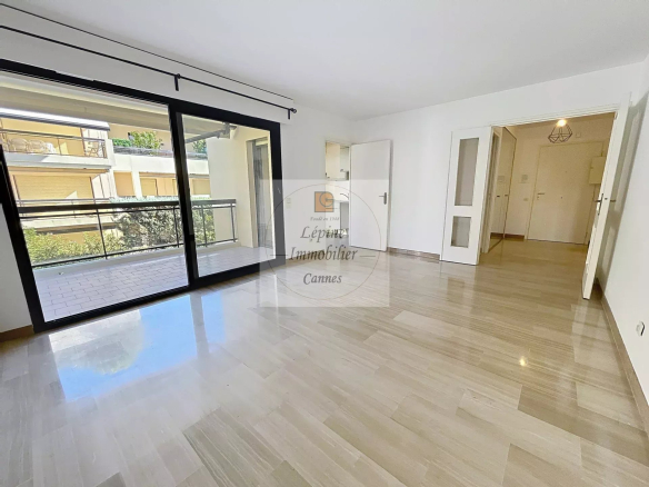Cannes, Montrose, 2P 49m², terrasse, garage, piscine.