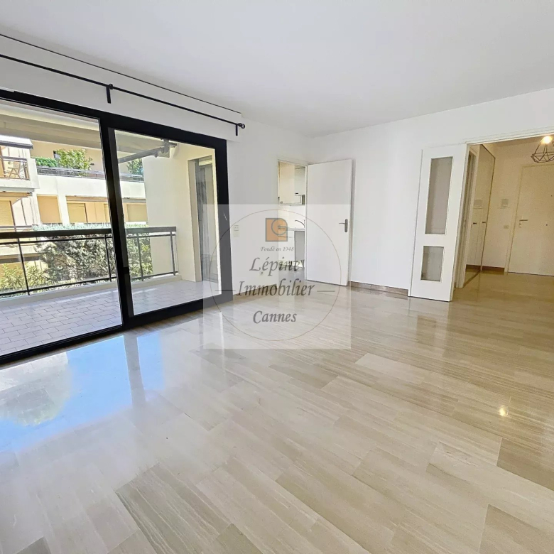 Cannes, Montrose, 2P 49m², terrasse, garage, piscine.