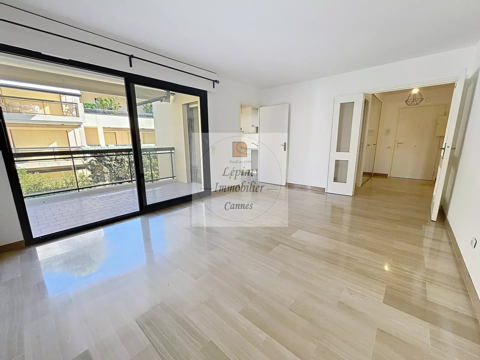 6a0fc78baf3777c88b39052004fa4cc3_fae1b18a95_1920-original-19637.jpg Cannes, Montrose, 2P 49m², terrasse, garage, piscine.