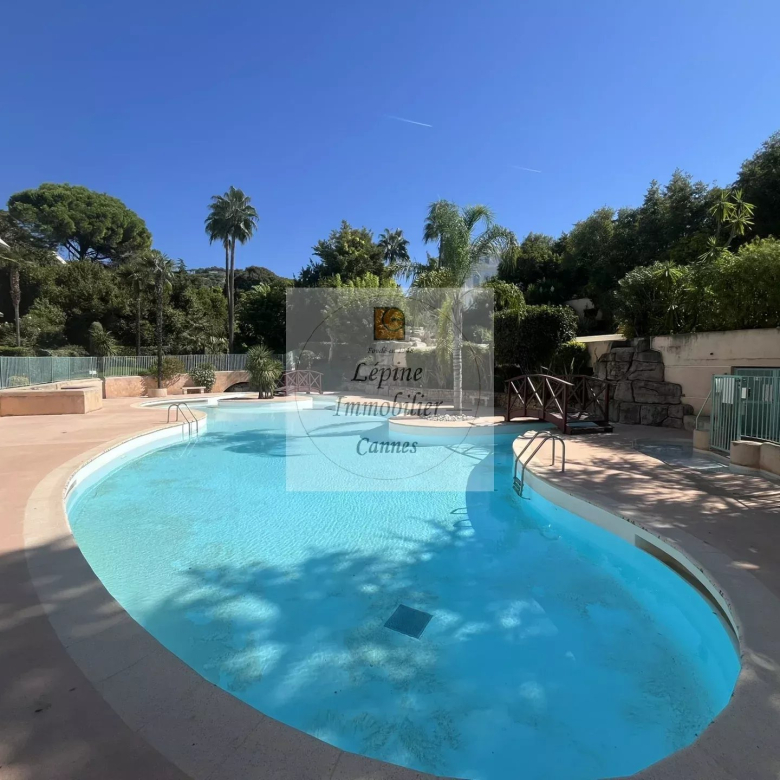 Cannes, Montrose, 2P 49m², terrasse, garage, piscine.