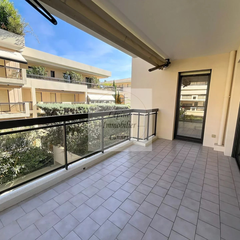 Cannes, Montrose, 2P 49m², terrasse, garage, piscine.