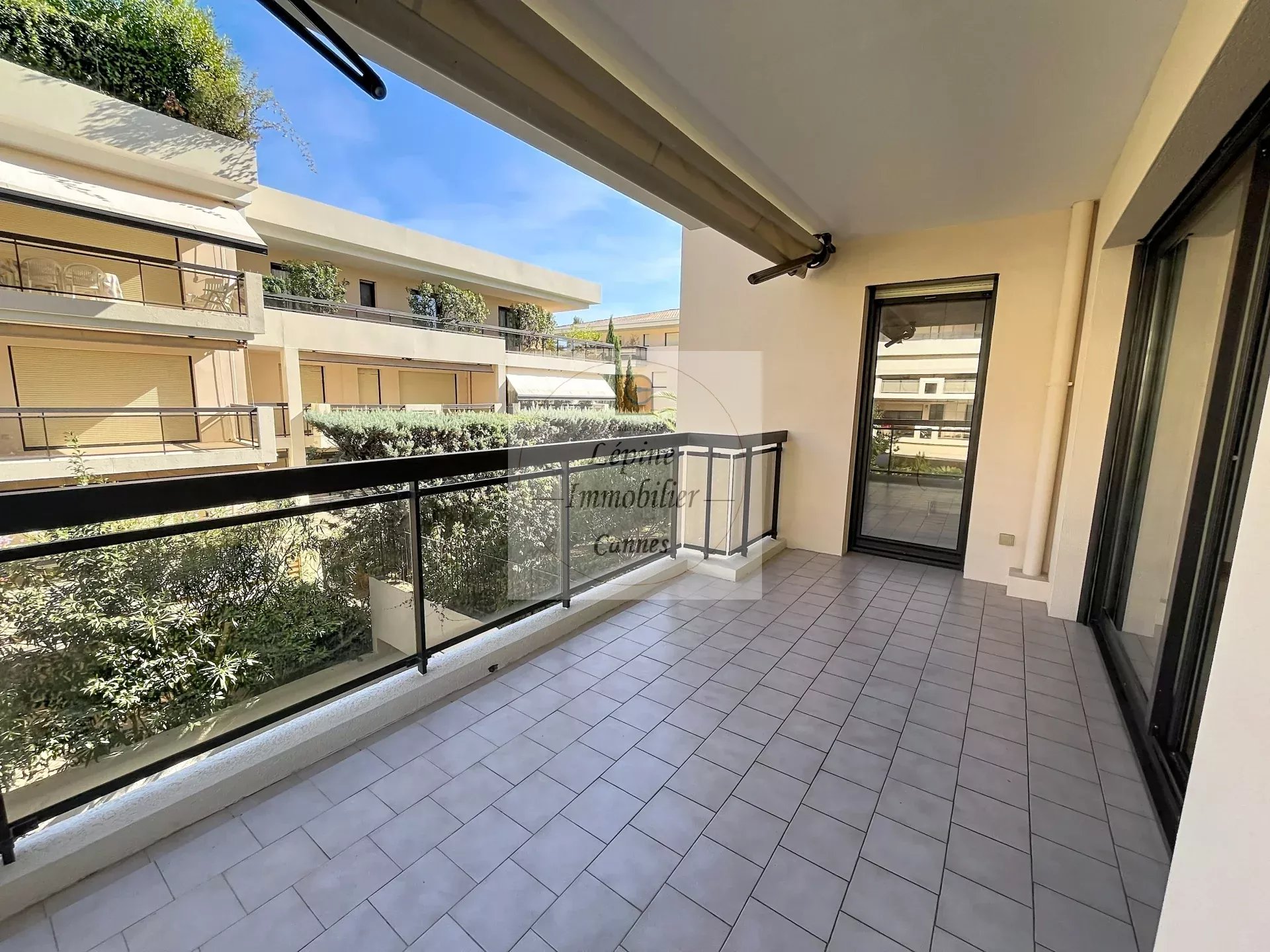 Cannes, Montrose, 2P 49m², terrasse, garage, piscine.