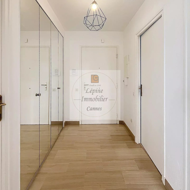 Cannes, Montrose, 2P 49m², terrasse, garage, piscine.