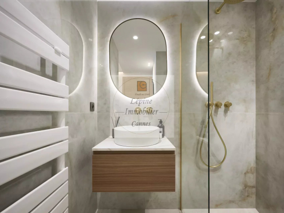CANNES PALM BEACH – LUXURY 4-ROOM APARTMENT – SEA VIEW