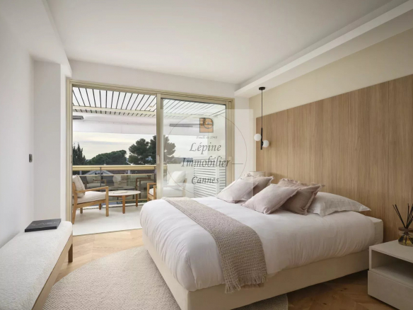 CANNES PALM BEACH – LUXURY 4-ROOM APARTMENT – SEA VIEW