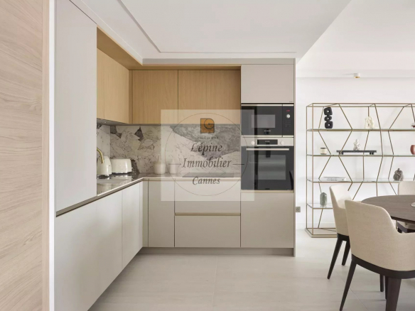 CANNES PALM BEACH – LUXURY 4-ROOM APARTMENT – SEA VIEW