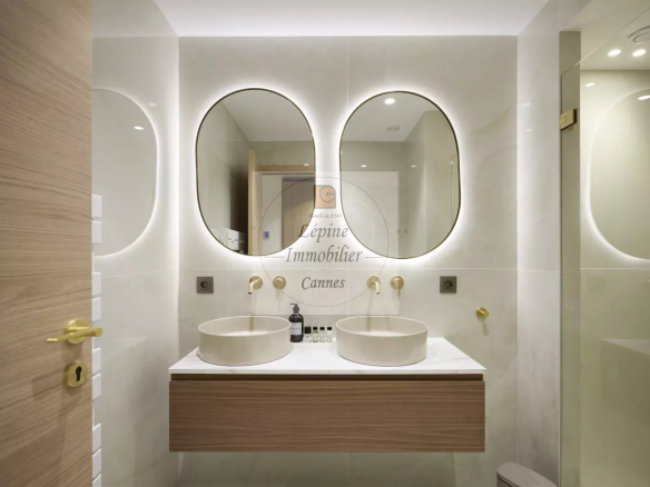 CANNES PALM BEACH – LUXURY 4-ROOM APARTMENT – SEA VIEW