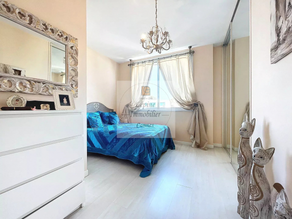 CANNES BASSE CALIFORNIE – BEAU 4 PIECES – PROCHE CROISETTE – AVANT DERNIER ETAGE