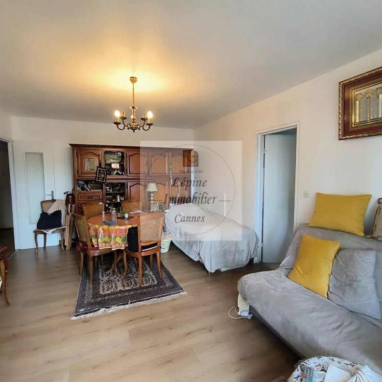 2-ROOM APARTMENT FOR SALE – TENANT SINCE MARCH 2000
