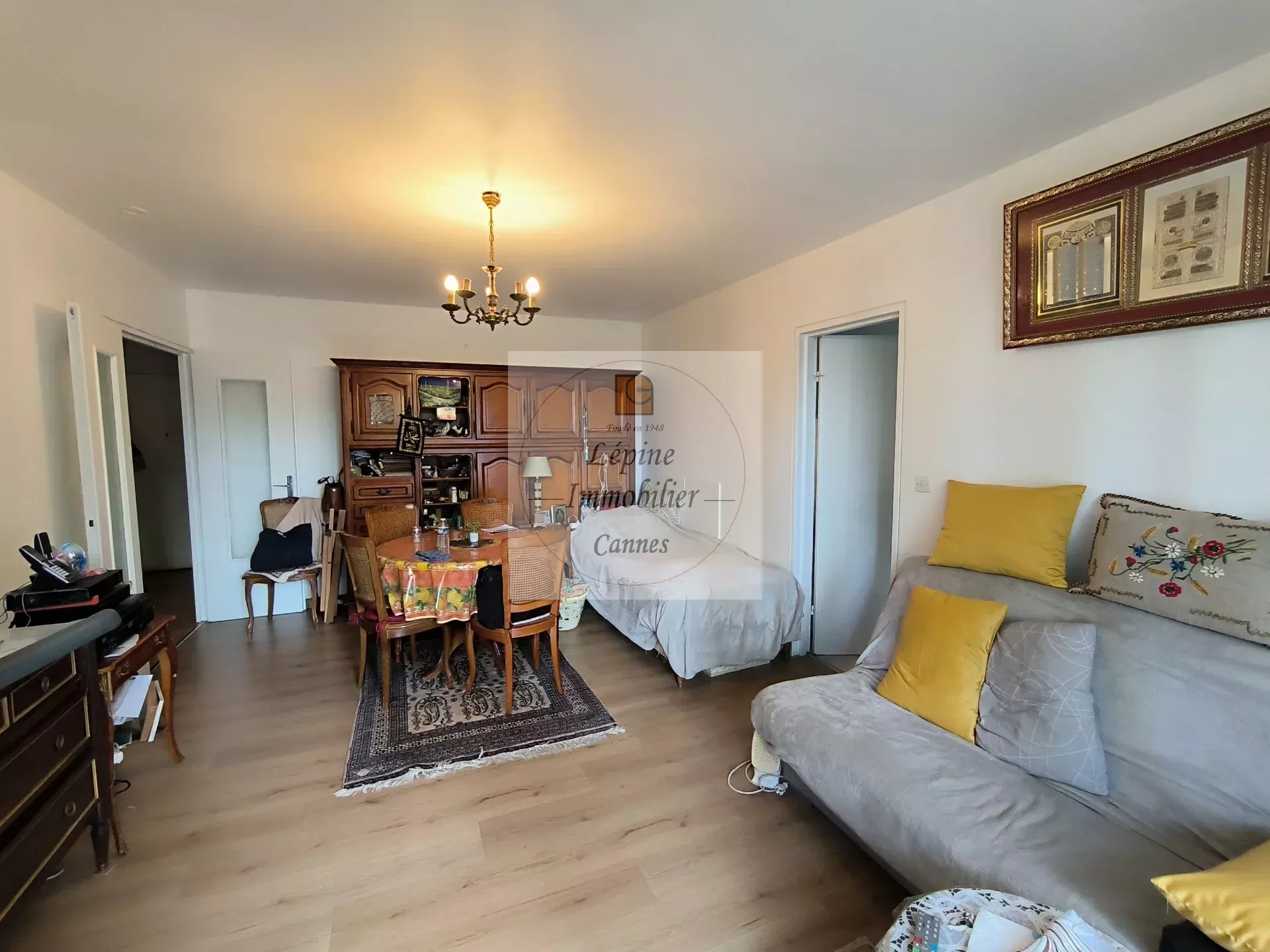 2-ROOM APARTMENT FOR SALE – TENANT SINCE MARCH 2000