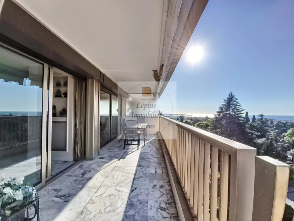 CANNES OXFORD – 3-ROOM APARTMENTS WITH SEA VIEW, TERRACE, PARKING, CELLAR