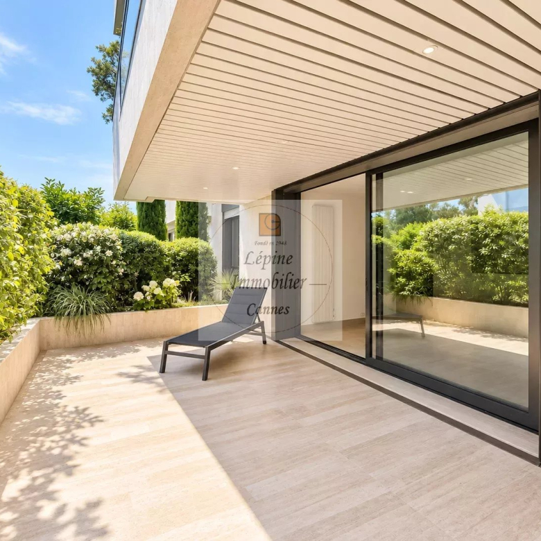 CANNES – BAS CROIX DES GARDES – 4 PIÈCES 181 M² – TERRASSE – VUE MER – PISCINE