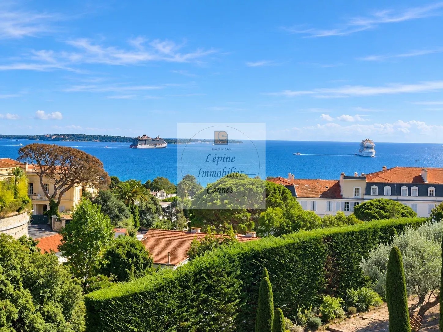 CANNES – BAS CROIX DES GARDES – 4 PIÈCES 181 M² – TERRASSE – VUE MER – PISCINE