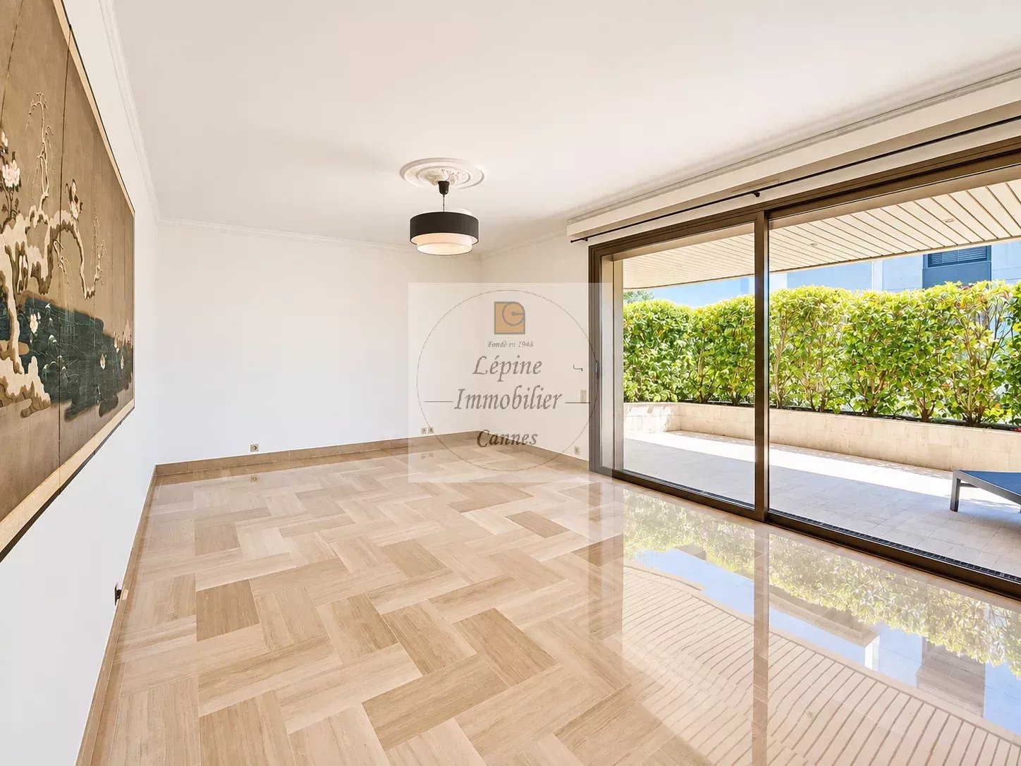 CANNES – BAS CROIX DES GARDES – 4 PIÈCES 181 M² – TERRASSE – VUE MER – PISCINE