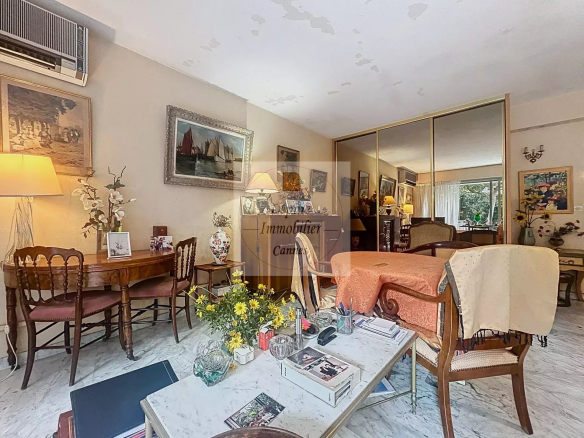 CANNES PALM BEACH -2P – REZ-DE-JARDIN –  A RENOVER