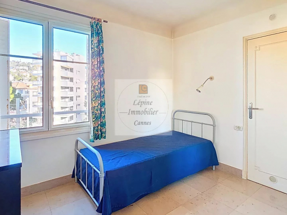 CANNES CROISETTE – 3 ROOMS – EXCEPTIONAL SEA VIEW