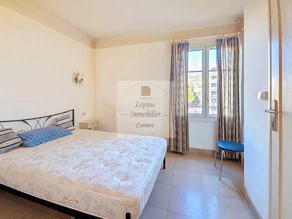 CANNES CROISETTE – 3 ROOMS – EXCEPTIONAL SEA VIEW