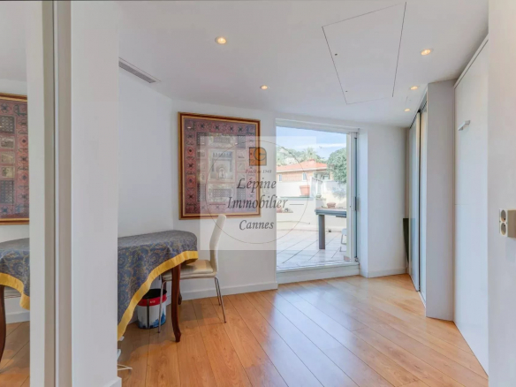 VILLA SUR LE TOIT – 4P – CANNES CALIFORNIE