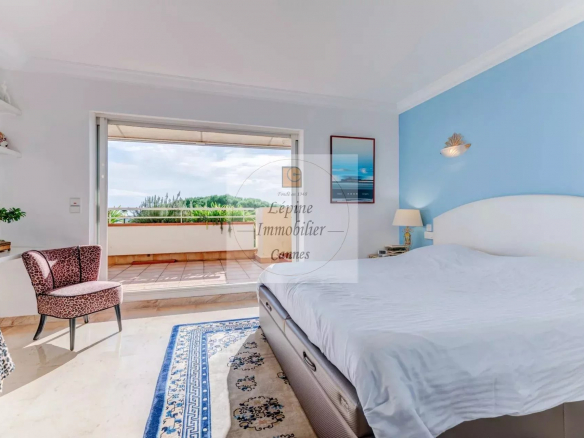 VILLA SUR LE TOIT – 4P – CANNES CALIFORNIE