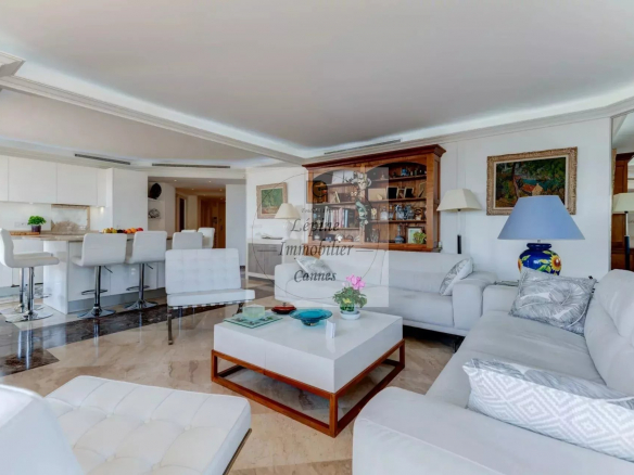 VILLA SUR LE TOIT – 4P – CANNES CALIFORNIE