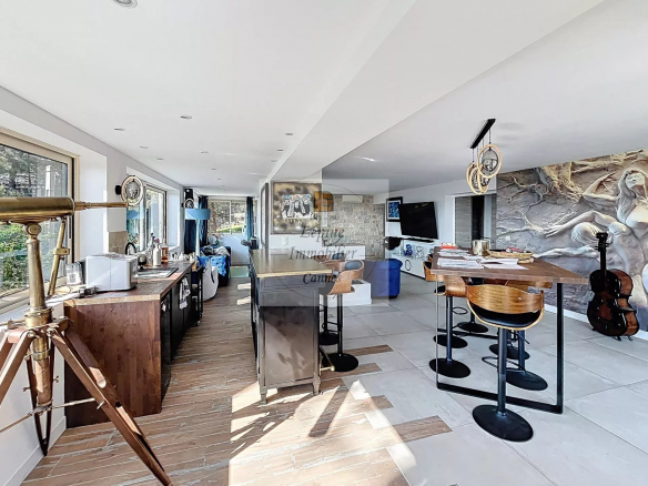 Le CANNET, Bréguières, Villa 7P,  227m², Piscine, Vue mer