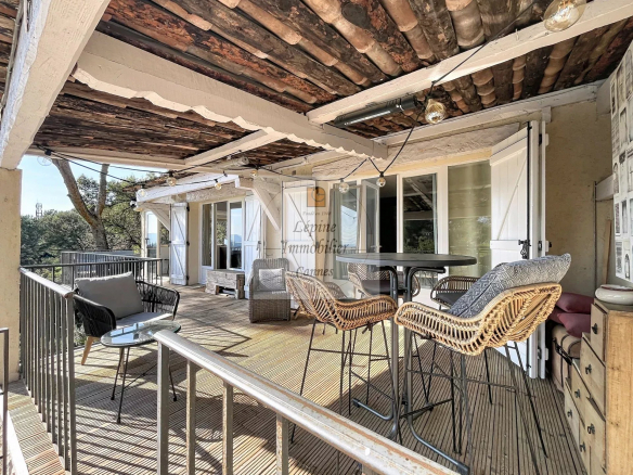 Le CANNET, Bréguières, Villa 7P,  227m², Piscine, Vue mer