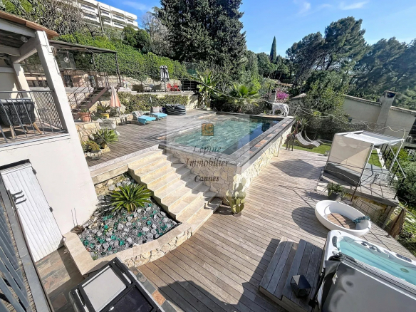 Le CANNET, Bréguières, Villa 7P,  227m², Piscine, Vue mer