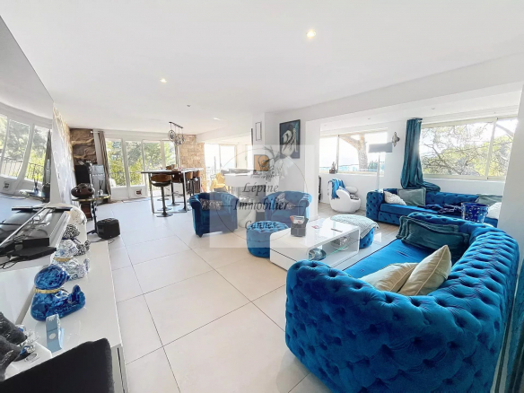 Le CANNET, Bréguières, Villa 7P,  227m², Piscine, Vue mer