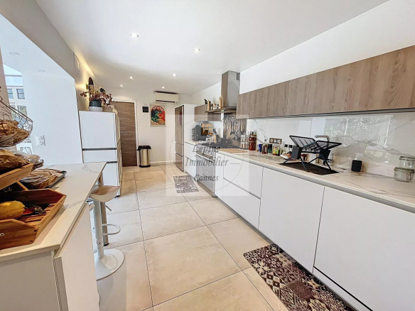 Le CANNET, Bréguières, Villa 7P,  227m², Piscine, Vue mer