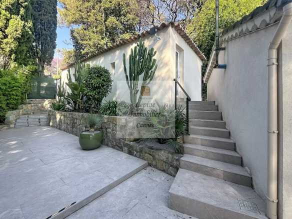 Le CANNET, Bréguières, Villa 7P,  227m², Piscine, Vue mer