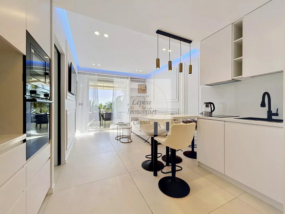 EXCLUSIVITE – CANNES – CROISETTE – VUE MER