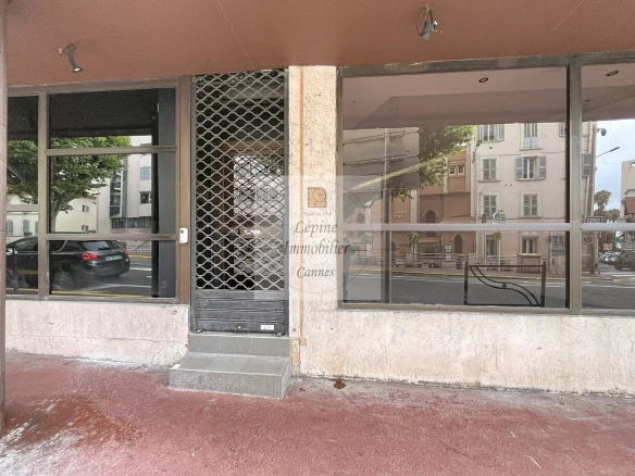 Cannes Bas Suquet, Local commercial de 195m²