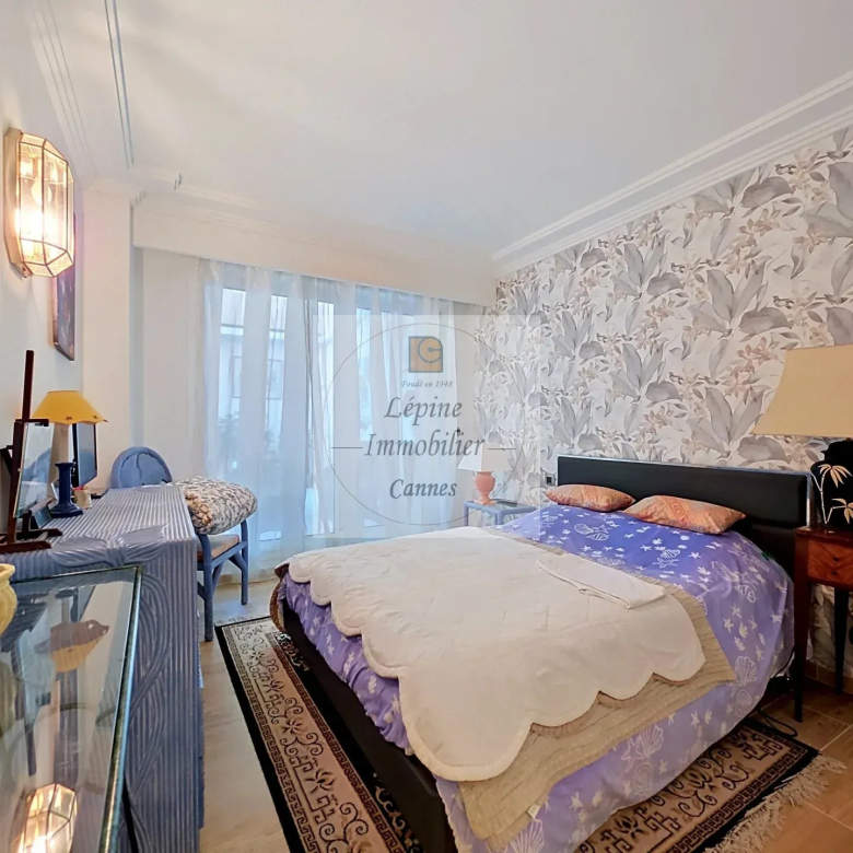 CANNES BASSE CALIFORNIE – 155 M² – TERRASSE 45 M² – VUE MER – DOUBLE GARAGE