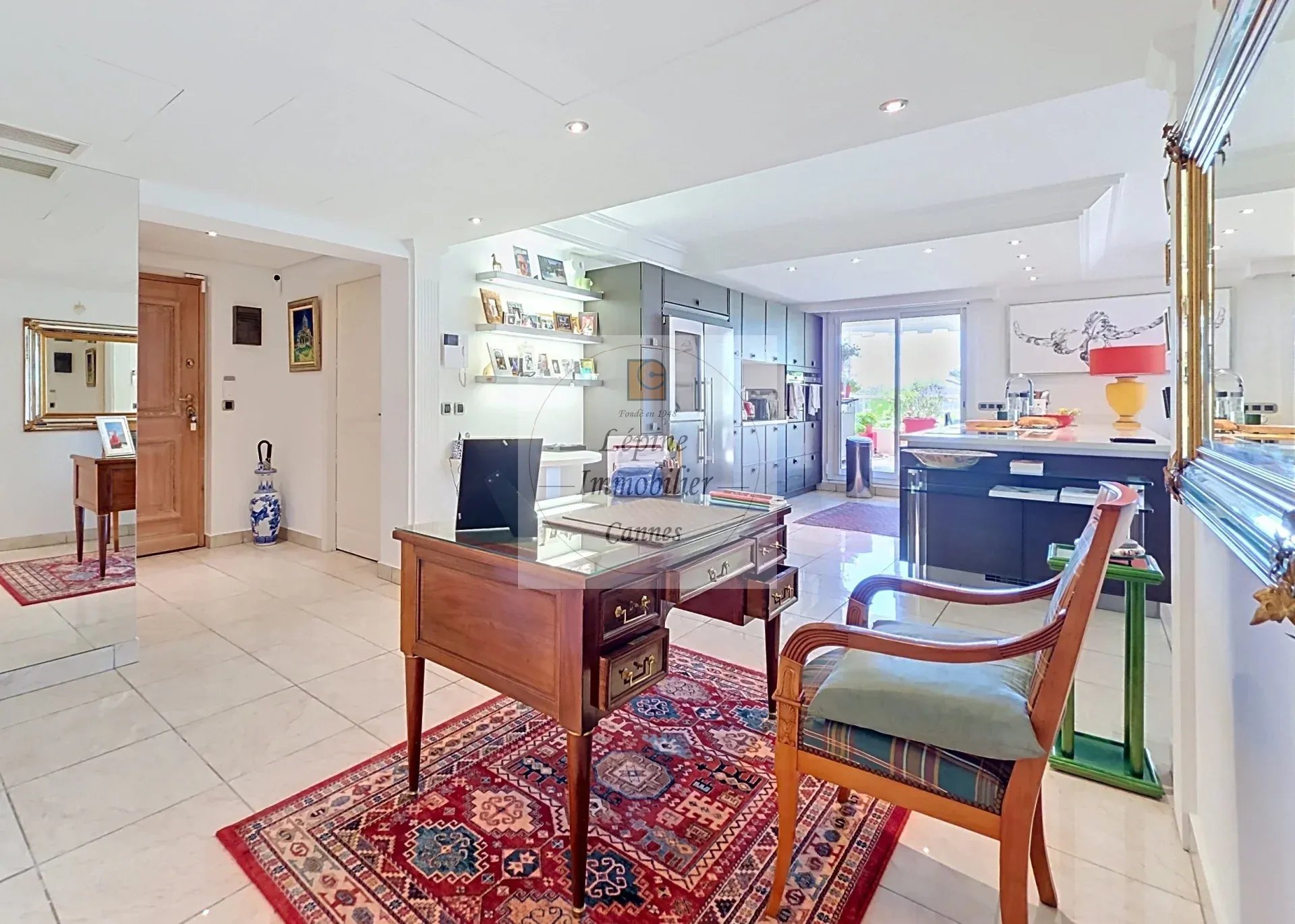 CANNES BASSE CALIFORNIE – 155 M² – TERRASSE 45 M² – VUE MER – DOUBLE GARAGE