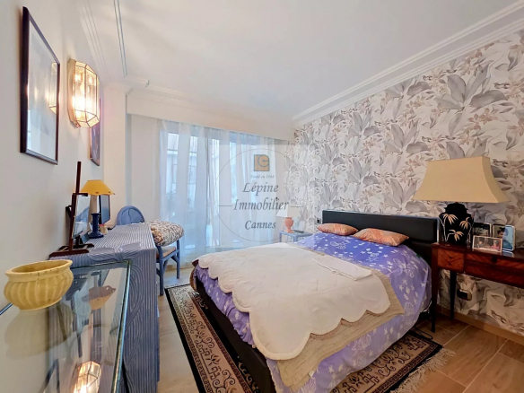 CANNES BASSE CALIFORNIE – 4 ROOMS – 45 SQM TERRACE – SEA VIEW – DOUBLE GARAGE