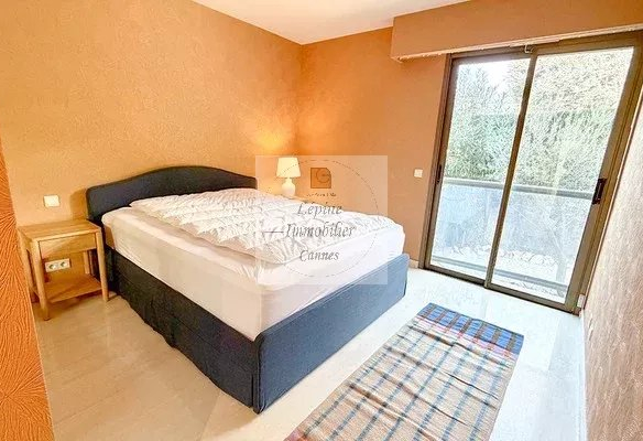 CANNES BASSE CALIFORNIE – 6 ROOMS, 250 SQM – TERRACE – 2 GARAGES
