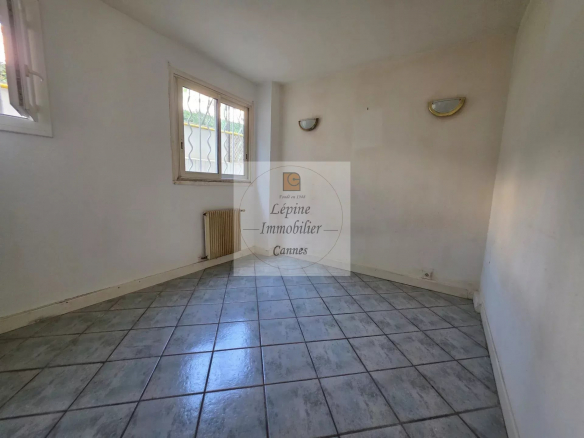 CANNES CROISETTE – 2 PIÈCES AVEC TERRASSE DE 25 M²