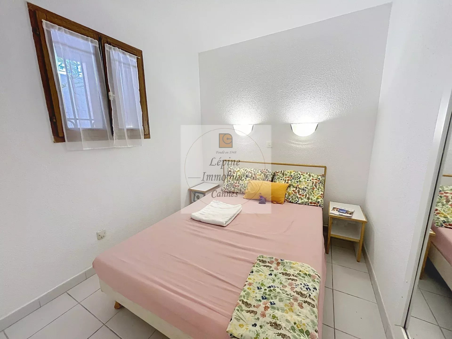 Cannes, Croix des Gardes, Villa Francia, 2/3P de 33.78m² en RDJ avec Parking sous sol.