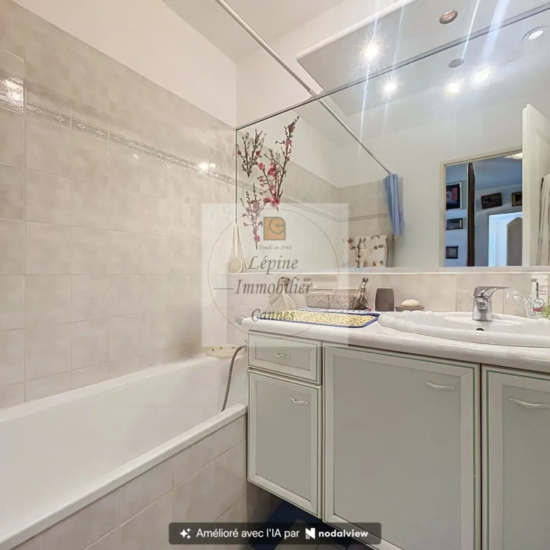 CANNES CARNOT – 2 PIECES – A RENOVER