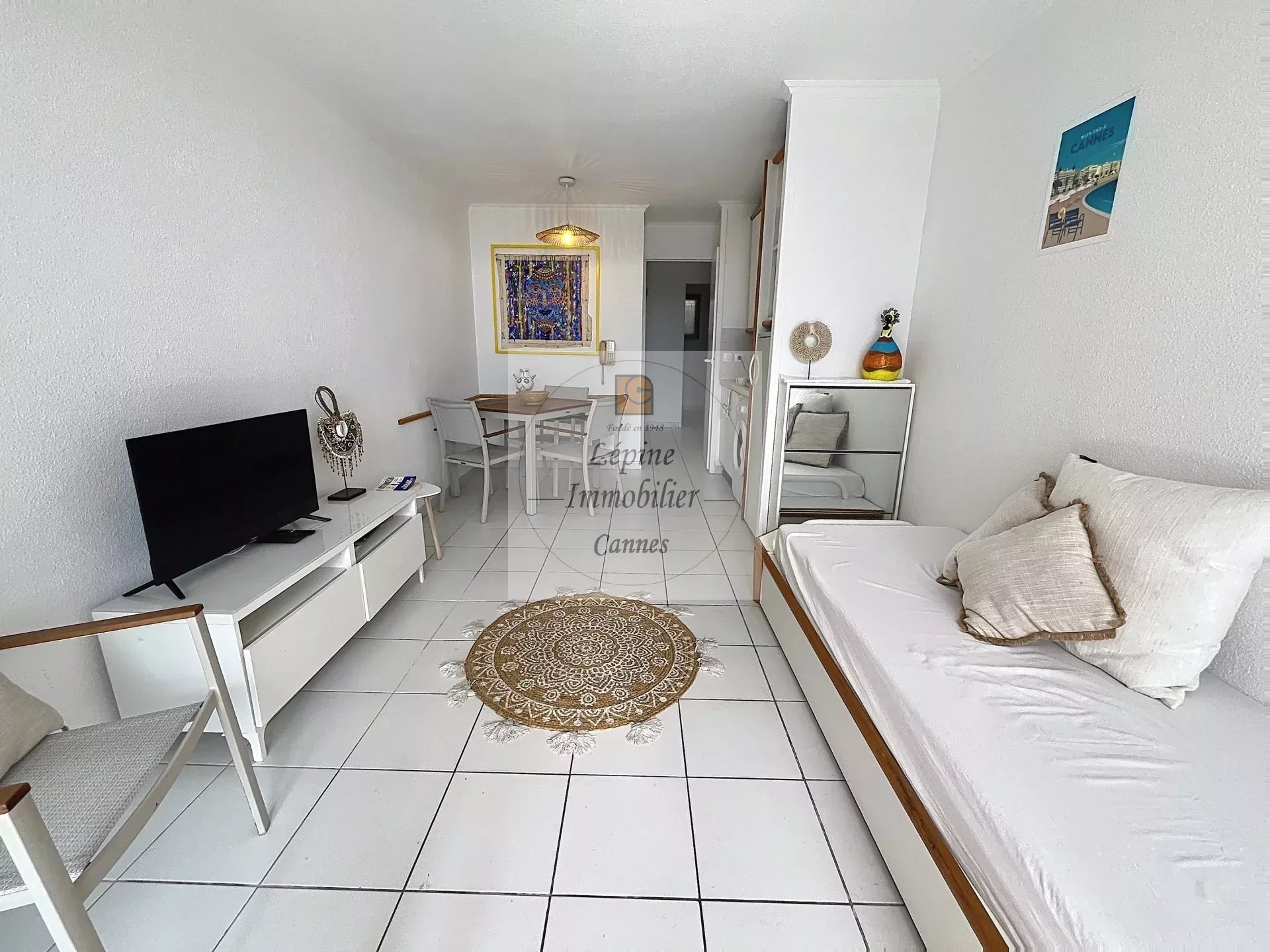 Cannes, Croix des Gardes, Villa Francia, 2/3P de 33.78m² en RDJ avec Parking sous sol.