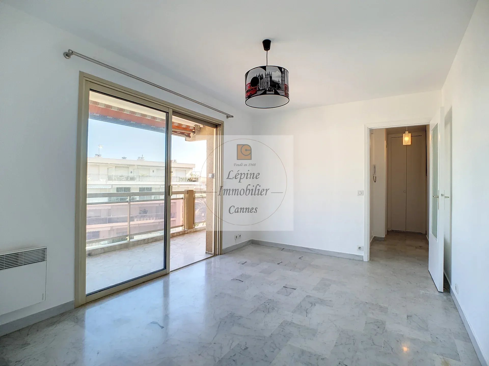 Cannes – Pointe Croisette, Studio, parking, cave