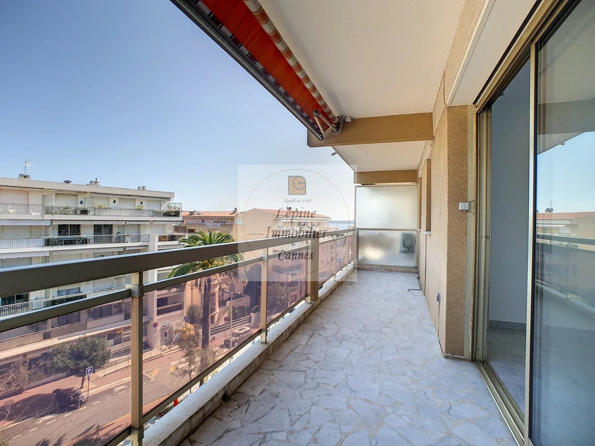 Cannes – Pointe Croisette, Studio, parking, cave